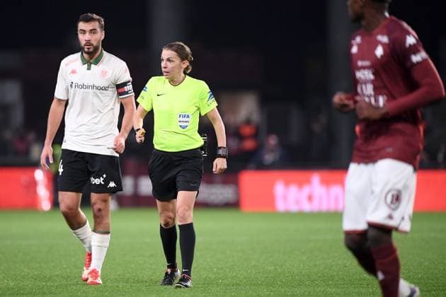 FC Metz v OGC Nice - Ligue 1 McDonald s 2025 2026 Stephanie FRAPPART (ARBITRE) during the Ligue 1 McDonald s match between Metz and Nice at Stade Saint-Symphorien on November 9, 2025 in Metz, France. Metz France  Copyright: xFEPx 776348196