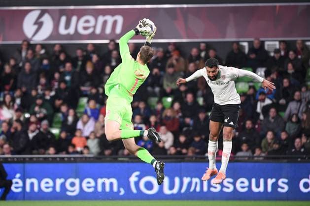 FC Metz v OGC Nice - Ligue 1 McDonald s 2025 2026 02 Ali ABDI (ogcn) - 01 Jonathan FISCHER (fcm) during the Ligue 1 McDonald s match between Metz and Nice at Stade Saint-Symphorien on November 9, 2025 in Metz, France. Metz France  Copyright: xFEPx 776348196