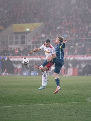Germany Soccer 3 Liga 2025 26, 14 Matchday SSV Jahn Regensburg vs TSV 1860 Munich Jahnstadion Regensburg Benedikt Saller SSV Jahn Regensburg, 6 Copyright: xChristopherxRupprechtx