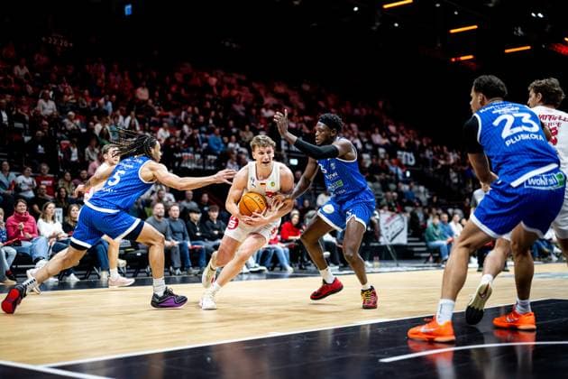 09 11 2025 Basketball Season 2025 2026 2 Bundesliga Pro A 11 Matchday Nuremberg Falcons Basketball Club NBC PS Karlsruhe Lions ThHa xthxhax Tyrese Williams 5, PS Karlsruhe Lions, PSK Lions Tom Stoiber 28, Nuremberg Falcons BC NBC David Opowu Ejah 25, PS Karlsruhe Lions, PSK Lions