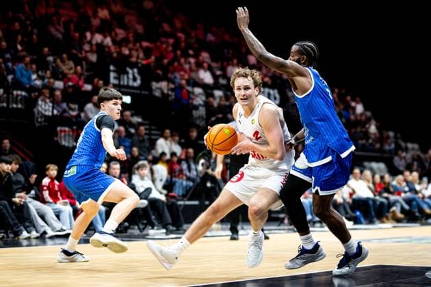 09 11 2025 Basketball Season 2025 2026 2 Bundesliga Pro A 11 Matchday Nuremberg Falcons Basketball Club NBC PS Karlsruhe Lions ThHa xthxhax Carter Whitt 2, Nuremberg Falcons BC NBC Lynval William Alexander Elli 1, PS Karlsruhe Lions, PSK Lions