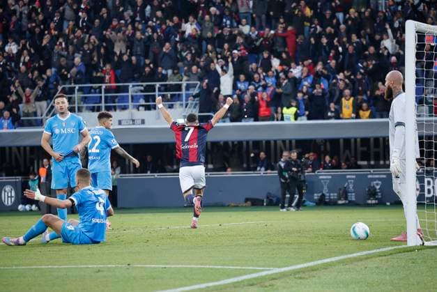 November 9, 2025, Bologna, ITALY: Bologna s Jhon Lucumi jubilates after scoring the goal during the Italian Serie A soccer match Bologna FC vs SSC Napoli at Renato Dall Ara stadium in Bologna, Italy, 9 November 2025. ANSA SERENA CAMPANINI Soccer: Serie A ; Bologna-Napoli  - ZUMAa110 20251109_zaf_a110_090 Copyright: xSerenaxCampaninix