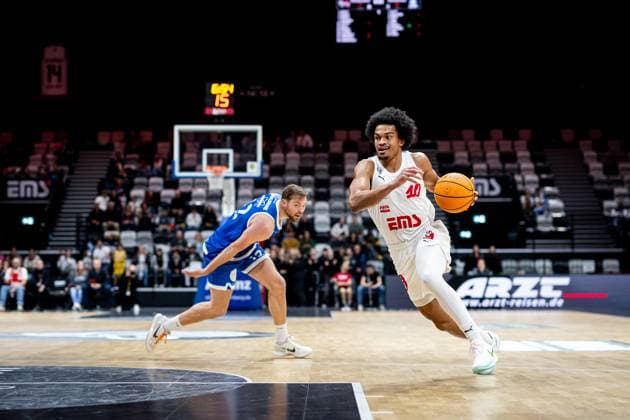 09 11 2025 Basketball Season 2025 2026 2 Bundesliga Pro A 11 Matchday Nuremberg Falcons Basketball Club NBC PS Karlsruhe Lions ThHa xthxhax Evan Taylor 10, Nuremberg Falcons BC NBC