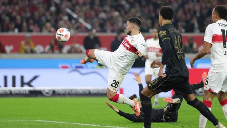 Stuttgart , Bundesliga Soccer VfB Stuttgart vs FC Augsburg , Goal chance for Deniz Undav VfB According to the regulations of the DFL German Soccer League, it is prohibited to use or have used photographs taken in the stadium and or of the match in the form of sequential images and or video-like photo series