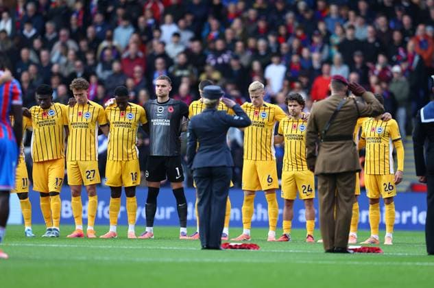 London, England, 9th November 2025. Brighton players and members of the armed forces observe a minute silence ahead of during the Crystal Palace vs Brighton and Hove Albion Premier League match at Selhurst Park, London. Picture credit should read: Paul Terry Sportimage EDITORIAL USE ONLY. No use with unauthorised audio, video, data, fixture lists, club league logos or live services. Online in-match use limited to 120 images, no video emulation. No use in betting, games or single club league player publications. SPI_036_PT_Crystal_Palace_Brighton SPI-4277-0036