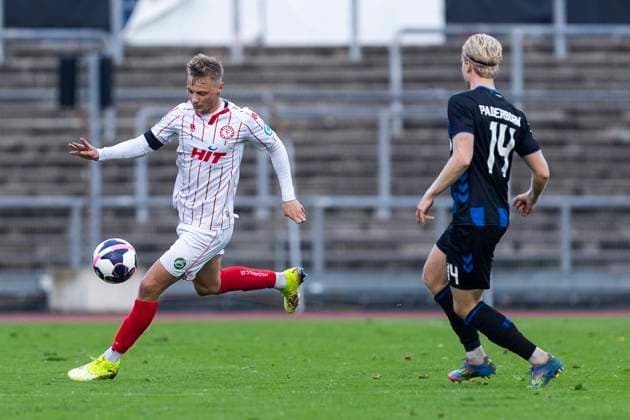 Regionalliga West Fortuna Köln SC Paderborn U21, 09 11 2025 Kevin Brechmann Fortuna Köln, 27 , Anton Bäuerle SC Paderborn U21, 14 Regionalliga West, Fortuna Köln SC Paderborn U21, 15 Matchday, on 09 11 2025, Südstadion, Cologne Copyright: xBEAUTIFULxSPORTS Meuselx