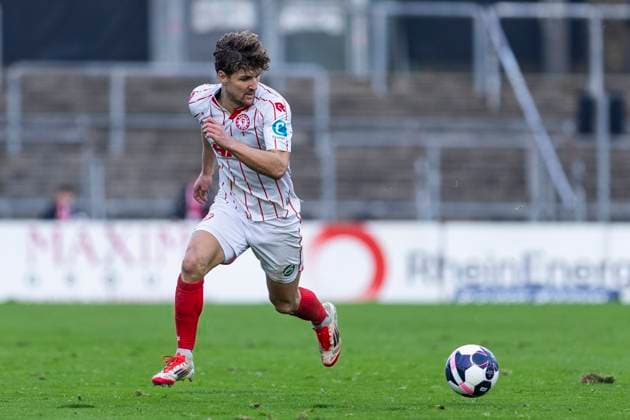 Regionalliga West Fortuna Köln SC Paderborn U21, 09 11 2025 Enzo Wirtz Fortuna Köln, 9 Regionalliga West, Fortuna Köln SC Paderborn U21, 15 Matchday, on 09 11 2025, Südstadion, Cologne Copyright: xBEAUTIFULxSPORTS Meuselx