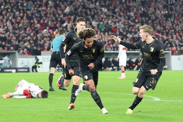 09 11 2025, xrekx, Fussball 1 Bundesliga, VfB Stuttgart FC Augsburg v l Torjubel nach dem Tor zum celebrating the goal celebrate 1 2 durch Han Noah Massengo FC Augsburg DFL DFB REGULATIONS PROHIBIT ANY USE OF PHOTOGRAPHS as IMAGE SEQUENCES and or QUASI VIDEO Stuttgart