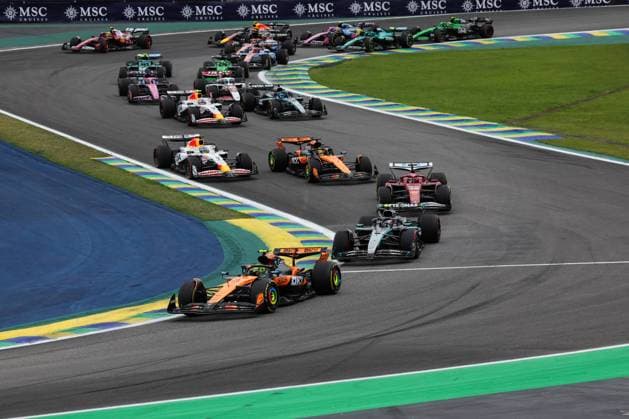 F1 - SAO PAULO GRAND PRIX 2025 04 NORRIS Lando (gbr), McLaren F1 Team MCL39, action during the 2025 Formula 1 Grande Premio de Sao Paulo, 2025 Sao Paulo Grand Prix, 21th round of the 2025 FIA Formula One World Championship, WM, Weltmeisterschaft from November 7 to 9, 2025 on the Interlagos, in Sao Paulo, Brazil - Sao PauloBrazil  Copyright: xDPPIx