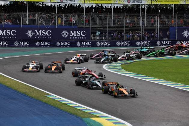 F1 - SAO PAULO GRAND PRIX 2025 04 NORRIS Lando (gbr), McLaren F1 Team MCL39, action during the 2025 Formula 1 Grande Premio de Sao Paulo, 2025 Sao Paulo Grand Prix, 21th round of the 2025 FIA Formula One World Championship, WM, Weltmeisterschaft from November 7 to 9, 2025 on the Interlagos, in Sao Paulo, Brazil - Sao PauloBrazil  Copyright: xDPPIx