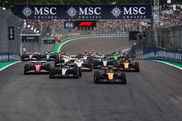 F1 - SAO PAULO GRAND PRIX 2025 12 KIMI ANTONELLI Andrea (ita), Mercedes AMG F1 Team W16, action, 04 NORRIS Lando (gbr), McLaren F1 Team MCL39, action during the 2025 Formula 1 Grande Premio de Sao Paulo, 2025 Sao Paulo Grand Prix, 21th round of the 2025 FIA Formula One World Championship, WM, Weltmeisterschaft from November 7 to 9, 2025 on the Interlagos, in Sao Paulo, Brazil - Sao PauloBrazil Copyright: xDPPIx