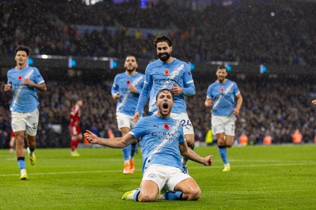 Football - FA Premier League - Manchester City FC v Liverpool FC MANCHESTER, ENGLAND - Sunday, November 9, 2025: Manchester City s Nico Gonzalez celebrates after scoring the second goal during the FA Premier League match between Manchester City FC and Liverpool FC at the City of Manchester Stadium. (Photo by David Rawcliffe Propaganda) MANCHESTER City of Manchester Stadium GREATER MANCHESTER ENGLAND  Copyright: xDavidxRawcliffex P2025-11-09-Man_City_Liverpool-80