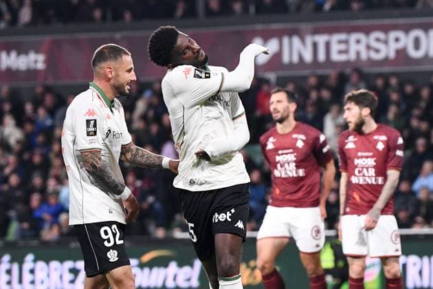 FC Metz v OGC Nice - Ligue 1 McDonald s 2025 2026 92 Jonathan CLAUSS (ogcn) - 25 Mohamed-Ali CHO (ogcn) during the Ligue 1 McDonald s match between Metz and Nice at Stade Saint-Symphorien on November 9, 2025 in Metz, France. Metz France  Copyright: xFEPx 776348196