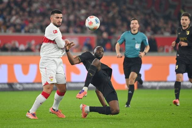 Deniz UNDAV VFB Stuttgart , action,duel against Chrislain MATSIMA FC AUGSBURG Football 1 Bundesliga Season 2025 2026, 10 Matchday, Matchday10 VfB Stuttgart FC Augsburg on 09 11 2025 MHP ARENA