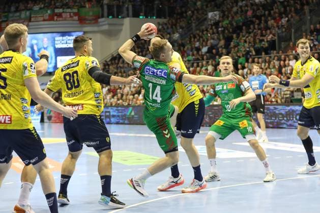 09 11 2025, xgox, Handball, Daikin HBL, SC Magdeburg SC Magdeburg Rhein Neckar Loewen v l Omar Ingi Magnusson Magdeburg, 14 throws goal, Torschuetze, scores goal, Treffer, scores the goal Magdeburg