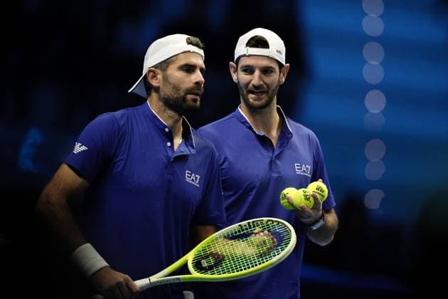 Italy s Simone Bolelli and Andrea Vavassori during their doubles tennis match of the ATP, Tennis Herren World Tour Finals against Great Britain s Julian Cash and Lloyd Glasspool at the Inalpi Arenain Turin, Italy - Sunday, Nov. 9, 2025. - .  Copyright: xMarcoxAlpozzi LaPressex