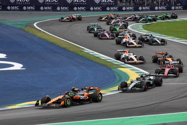 F1 - SAO PAULO GRAND PRIX 2025 04 NORRIS Lando (gbr), McLaren F1 Team MCL39, action during the 2025 Formula 1 Grande Premio de Sao Paulo, 2025 Sao Paulo Grand Prix, 21th round of the 2025 FIA Formula One World Championship, WM, Weltmeisterschaft from November 7 to 9, 2025 on the Interlagos, in Sao Paulo, Brazil - Sao PauloBrazil  Copyright: xDPPIx