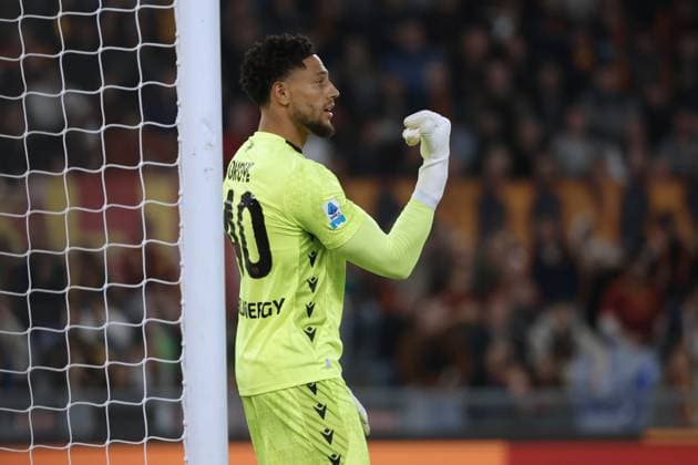 Foto IPP Emanuele Pennacchio Roma 09 11 2025 Campionato Calcio Serie A 2025-2026 AS Roma - Udnese Calcio Nella foto Maduka Okoye of Udinese Calcio italyphotopress world copyright Roma italy Italia ITALY  Copyright: xR4924_italyphotopressx