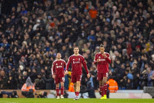 Football - FA Premier League - Manchester City FC v Liverpool FC MANCHESTER, ENGLAND - Sunday, November 9, 2025: Liverpool s Florian Wirtz reacts to his side conceeding the third goal during the FA Premier League match between Manchester City FC and Liverpool FC at the City of Manchester Stadium. (Photo by David Rawcliffe Propaganda) MANCHESTER City of Manchester Stadium GREATER MANCHESTER ENGLAND  Copyright: xDavidxRawcliffex P2025-11-09-Man_City_Liverpool-98