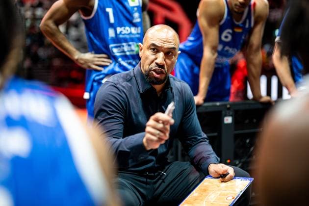 09 11 2025 Basketball Season 2025 2026 2 Bundesliga Pro A 11 Matchday Nuremberg Falcons Basketball Club NBC PS Karlsruhe Lions ThHa xthxhax Demond Greene Trainer, Coach, Headcoach, PS Karlsruhe Lions, PSK Lions