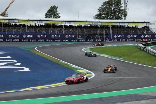 F1 - SAO PAULO GRAND PRIX 2025 Safety car during the 2025 Formula 1 Grande Premio de Sao Paulo, 2025 Sao Paulo Grand Prix, 21th round of the 2025 FIA Formula One World Championship, WM, Weltmeisterschaft from November 7 to 9, 2025 on the Interlagos, in Sao Paulo, Brazil - Sao PauloBrazil  Copyright: xDPPIx