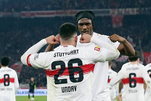 09 11 2025, xrekx, Fussball 1 Bundesliga, VfB Stuttgart FC Augsburg v l Torjubel nach dem Tor zum celebrating the goal celebrate 3 2 durch Deniz Undav VfB Stuttgart mit Dan Axel Zagadou VfB Stuttgart DFL DFB REGULATIONS PROHIBIT ANY USE OF PHOTOGRAPHS as IMAGE SEQUENCES and or QUASI VIDEO Stuttgart