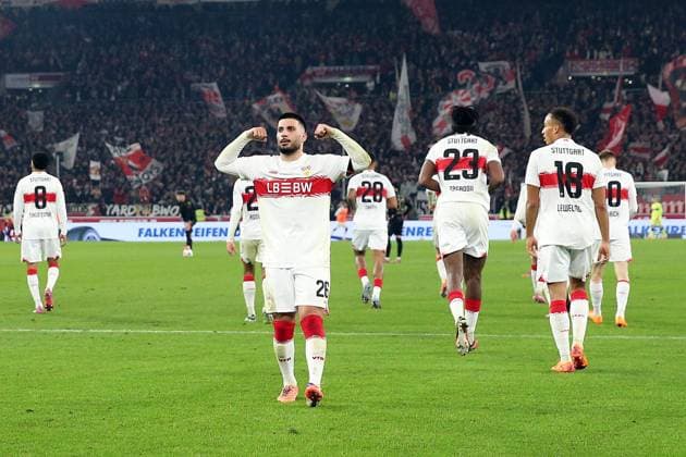 09 11 2025, xrekx, Fussball 1 Bundesliga, VfB Stuttgart FC Augsburg v l Torjubel nach dem Tor zum celebrating the goal celebrate 3 2 durch Deniz Undav VfB Stuttgart DFL DFB REGULATIONS PROHIBIT ANY USE OF PHOTOGRAPHS as IMAGE SEQUENCES and or QUASI VIDEO Stuttgart