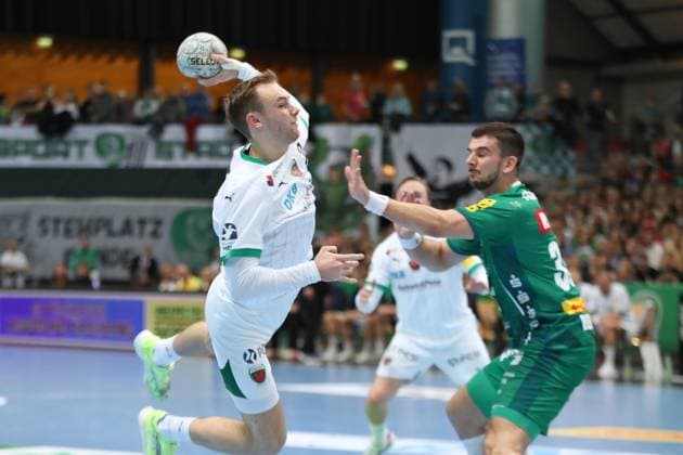 Handball DAIKIN HBL, SC DHfK Leipzig Füchse Berlin 09 11 2025 Mathias Gidsel 19, Füchse Berlin throws handball, DAIKIN HBL, 1 Bundesliga, Season 2025 2026, 11 Matchday SC DHfK Leipzig vs Füchse Berlin on 09 11 2025 at the Quarterback Immobilien Arena Leipzig Copyright: xBEAUTIFULxSPORTS JanxKaeferx