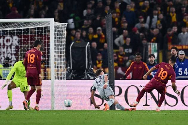 As Roma 09 11 2025 - campionato di calcio serie A Roma-Udinese foto Antonello Sammarco Image nella foto: gol Zeki Celik 