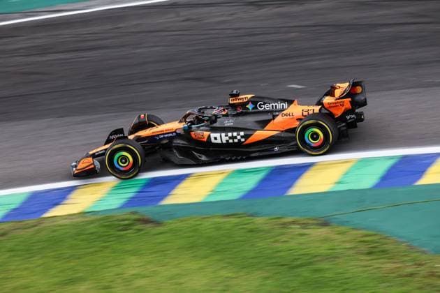 F1 - SAO PAULO GRAND PRIX 2025 81 PIASTRI Oscar (aus), McLaren F1 Team MCL39, action during the 2025 Formula 1 Grande Premio de Sao Paulo, 2025 Sao Paulo Grand Prix, 21th round of the 2025 FIA Formula One World Championship, WM, Weltmeisterschaft from November 7 to 9, 2025 on the Interlagos, in Sao Paulo, Brazil - Sao PauloBrazil  Copyright: xDPPIx