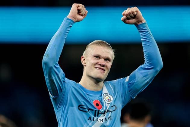 Premier League Manchester City v Liverpool Erling Haaland of Manchester City celebrates 3-0 win after the Premier League match Manchester City vs Liverpool at Etihad Stadium, Manchester, United Kingdom, 9th November 2025 (Photo by Mark Cosgrove News Images) Manchester Etihad Stadium Manchester United, ManU Kingdom Copyright: xMarkxCosgrove NewsxImagesx