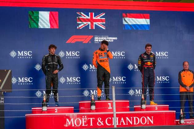 Formula 1 MSC Cruises Grande Prêmio de São Paulo 2025 Remy Midez OVERTAKE MAXPPP - São Paulo 09 11 2025 Podium Top 3 04 NORRIS Lando (gbr), McLaren F1 Team, portrait, 12 ANTONELLI Andrea Kimi (ita), Mercedes-AMG PETRONAS F1 Team, portrait, 01 VERSTAPPEN Max (nld), Oracle Red Bull Racing, portrait at the Formula 1 MSC Cruises Grande Prêmio de São Paulo 2025, the 21st round of the 2025 FIA Formula 1 World Championship, WM, Weltmeisterschaft at the Autódromo José Carlos Pace in São Paulo, interlaces, Brazil, from 6 to 9 November 2025 São Paulo Brazil Copyright: xOVERTAKE MAXPPPxRemyxMidezx OVT202511099501 OVT202511099501