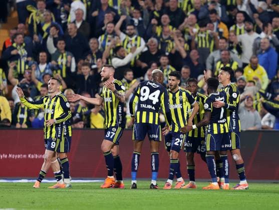 Fenerbahce v Zecorner Kayserispor - Turkish Super Lig ISTANBUL, TURKIYE - NOVEMBER 9: Marco Asensio of Fenerbahce celebrates with his team mates after scoring a goal during the Turkish Super Lig Week 12 match between Fenerbahce and Zecorner Kayserispor at Chobani Stadium in Istanbul, Turkiye on November 9, 2025. Ali Atmaca Anadolu Istanbul Turkey. Editorial use only. Please get in touch for any other usage.  Copyright: x2025xAnadoluxAlixAtmacax
