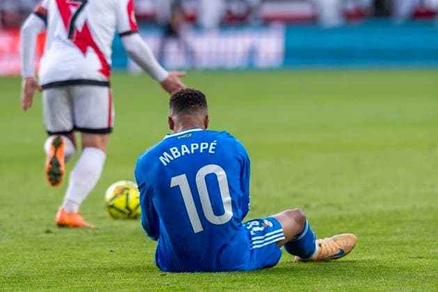 November 9, 2025, Madrid, Madrid, Spain: KYLIAN MBAPPE of Real Madrid CF during the LaLiga EA Sports match between RAYO VALLECANO DE MADRID Vs. REAL MADRID CF at Estadio de Vallecas on November 09, 2025 in Madrid, Spain. Madrid Spain - ZUMAc312 20251109_zsp_c312_068 Copyright: xOscarxManuelxSanchezx