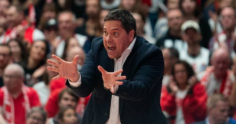 9 11 2025, Basketball, Men, easy credit BBL, easy credit Bundesliga, BBL, Bundesliga, 7 Matchday, Fitness First Würzburg Baskets Rostock Seawolves Coach Sasa Filipovski Fitness First Würzburg Baskets Würzburg tectake Arena Bayern Germany