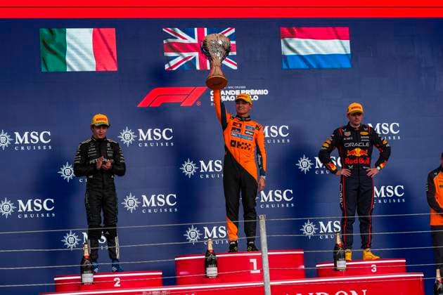 Formula 1 MSC Cruises Grande Prêmio de São Paulo 2025 Remy Midez OVERTAKE MAXPPP - São Paulo 09 11 2025 Winner on the podium 04 NORRIS Lando (gbr), McLaren F1 Team, portrait at the Formula 1 MSC Cruises Grande Prêmio de São Paulo 2025, the 21st round of the 2025 FIA Formula 1 World Championship, WM, Weltmeisterschaft at the Autódromo José Carlos Pace in São Paulo, interlaces, Brazil, from 6 to 9 November 2025 São Paulo Brazil  Copyright: xOVERTAKE MAXPPPxRemyxMidezx OVT202511099523 OVT202511099523