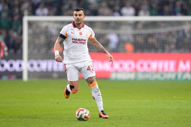 Kocaelispor v Galatasaray -Turkish Super League Abdulkerim Bardakci of Galatasaray SK is seen in action during the Turkish Super League match between Kocaelispor and Galatasaray at the Kocaeli Stadium on November 9, 2025 in Kocaeli, Turkey. Kocaeli Kocaeli Turkey Copyright: xGokhanxTanerx
