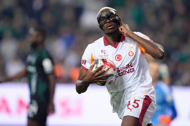 Kocaelispor v Galatasaray -Turkish Super League Victor James Osimhen of Galatasaray SK celebrates after scoring a goal was cancelled by the referee after checking the VAR during the Turkish Super League match between Kocaelispor and Galatasaray at the Kocaeli Stadium on November 9, 2025 in Kocaeli, Turkey. Kocaeli Kocaeli Turkey Copyright: xGokhanxTanerx