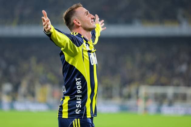 2025-11-09 Fenerbahce SK v Kayserispor - Trendyol Super Lig ISTANBUL, TURKEY - NOVEMBER 9: Kerem Akturkoglu of Fenerbahce SK celebrates after scoring the team s fourth goal during the Trendyol Super Lig match between Fenerbahce SK and Kayserispor at Ulker Sukru Saracoglu Stadium on November 9, 2025 in Istanbul, Turkey. (Photo by BSR Agency) Istanbul Turkey Content not available for redistribution in The Netherlands directly or indirectly through any third parties. Copyright: xBSRxAgencyx