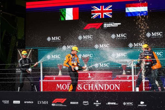 F1 - SAO PAULO GRAND PRIX 2025 KIMI ANTONELLI Andrea (ita), Mercedes AMG F1 Team W16, NORRIS Lando (gbr), McLaren F1 Team MCL39, VERSTAPPEN Max (ned), Red Bull Racing RB21, during the 2025 Formula 1 Grande Premio de Sao Paulo, 2025 Sao Paulo Grand Prix, 21th round of the 2025 FIA Formula One World Championship, WM, Weltmeisterschaft from November 7 to 9, 2025 on the Interlagos, in Sao Paulo, Brazil - Sao PauloBrazil Copyright: xFLORENTxGOODENx
