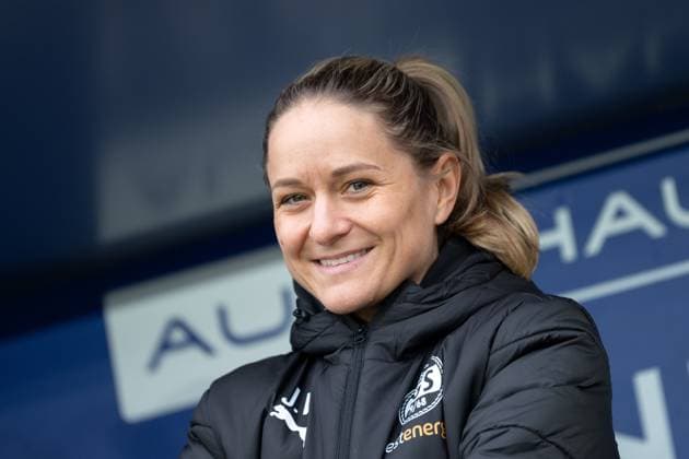 Google Pixel Womens Bundesliga 2025 26, 10 Matchday on 09 11 2025 FC Carl Zeiss Jena vs SGS Essen Coach Jessica Wissmann Essen , Portrait, smiles into the camera ad hoc Arena at Ernst Abbe Sport