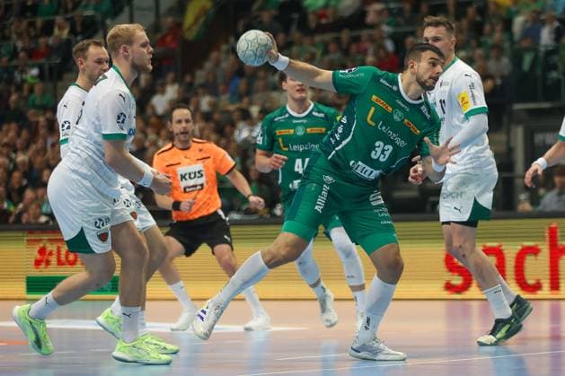 Luka Rogan SC DHfK Leipzig, 33 on the ball, SC DHfK Leipzig vs Fuechse Berlin, Handball, 1 Bundesliga, Matchday 11, Season 2025 2026, 09 11 2025, SC DHfK Leipzig vs Fuechse Berlin, Handball, 1 Bundesliga, Matchday 11, Season 2025 2026, 09 11 2025 Leipzig Copyright: xEibner-Pressefoto LauraxRoemerx EP_LRR