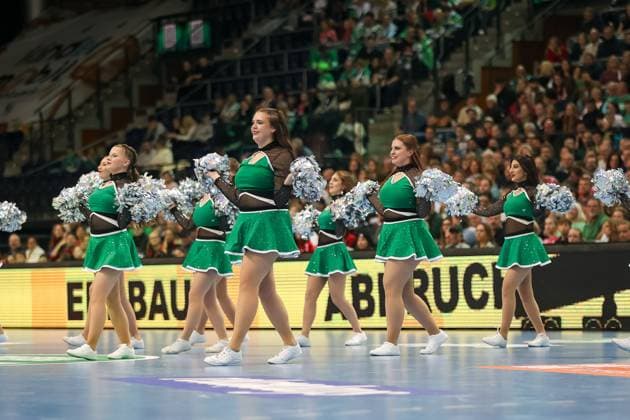 Showcolate Danceteam, Cheerdance, Cheerleader, SC DHfK Leipzig vs Fuechse Berlin, Handball, 1 Bundesliga, 11 Matchday, Season 2025 2026, 09 11 2025, SC DHfK Leipzig vs Fuechse Berlin, Handball, 1 Bundesliga, 11 Matchday, Season 2025 2026, 09 11 2025 Leipzig Copyright: xEibner-Pressefoto LauraxRoemerx EP_LRR
