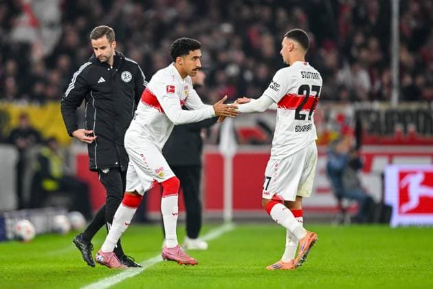 Tiago Tomas (VfB Stuttgart) und Badredine Bouanani (VfB Stuttgart) auswechslung waehrend des spiels der Bundesliga zwischen VfB Stuttgart und FC Augsburg, MHPArena Stuttgart am 09. November 2025 in Stuttgart, Deutschland. (Foto von Harry Langer DeFodi Images) +++ Tiago Tomas (VfB Stuttgart) und Badredine Bouanani (VfB Stuttgart) substitutes during the Bundesliga match between VfB Stuttgart and FC Augsburg at MHPArena Stuttgart on November 9, 2025 in Stuttgart, Germany. (Photo by Harry Langer DeFodi Images) DFL regulations prohibit any use of photographs as image sequences and or quasi-video. (Photo by Harry Langer DeFodi Images) DFL regulations prohibit any use of photographs as image sequences and or quasi-video. Tiago Tomas VfB Stuttgart und Badredine Bouanani VfB Stuttgart auswechslung waehrend des spiels der Bundesliga zwischen VfB Stuttgart und FC Augsburg, MHPArena Stuttgart am 09 November 2025 in Stuttgart, Germany Photo by Harry Langer DeFodi Images Tiago Tomas VfB Stuttgart und Badredine Bouanani VfB Stuttgart substitutes during the Bundesliga match between VfB Stuttgart and FC Augsburg at MHPArena Stuttgart on November 9, 2025 in Stuttgart, Germany Photo by Harry Langer DeFodi Images DFL regulations prohibit any use of photographs as image sequences and or quasi video Photo by Harry Langer DeFodi Images DFL regulations prohibit any use of photographs as image sequences and or quasi video