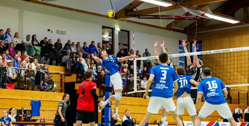 09 11 2025, GER, Volleyball, Season 2025 2026, Men, DVV Cup, Round of 16, Blue Volleys Gotha Barock Volleys MTV Ludwigsburg Ben Bierwisch Blue Volleys Gotha 99867 Gotha Sporthalle Sportanlage Ernesti Thüringen Germany