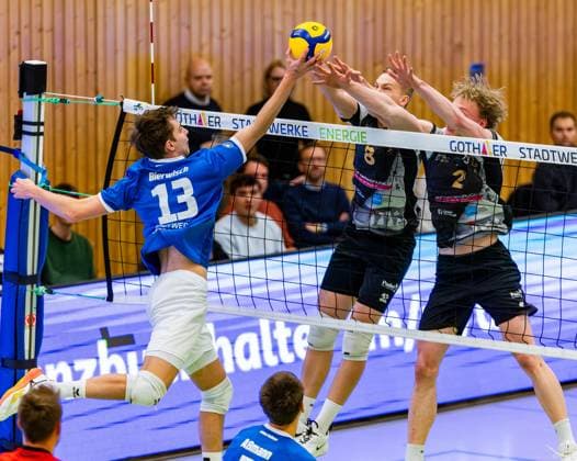 09 11 2025, GER, Volleyball, Season 2025 2026, Men, DVV Cup, Round of 16, Blue Volleys Gotha Barock Volleys MTV Ludwigsburg Ben Bierwisch Blue Volleys Gotha 99867 Gotha Sporthalle Sportanlage Ernesti Thüringen Germany