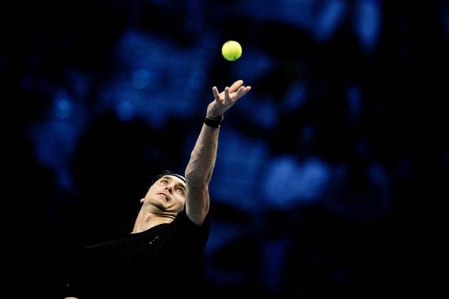 Germany s Alexander Zverev serves against United StatesÕ Ben Shelton during the singles tennis match of the ATP, Tennis Herren World Tour Finals at the Inalpi Arena in Turin, Italy - Sunday, Nov. 9, 2025. - .  Copyright: xMarcoxAlpozzi LaPressex