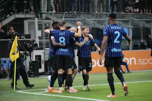 Lautaro Martinez of FC Inter celebrating after a goal during the Italian Serie A, Season 2025 26, football match between Inter FC and SS Lazio on 09 November 2025 at â?? Giuseppe Meazza Stadium, San Siro, Milan, Italy. Photo Nderim KACELI  Copyright: xNderimxKaceli IPAxSportx xipa-agency.netx xx IPA_67765379 IPA_Agency_IPA67765379
