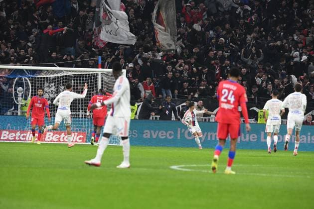 Football : Olympique Lyonnais v Paris Saint Germain PSG -French ligue 1 Afonso Moreira of Lyon during the French ligue 1 match between Olympique Lyonnais and Paris Saint Germain PSG at Groupama Stadium Decines Charpieu Lyon on November 09 2025 , France  Copyright: xALLILI_MOURADx