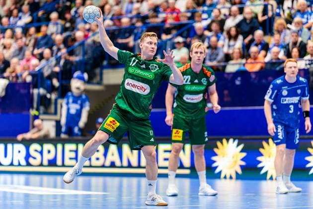 August Baskar Pedersen TSV Hannover Burgdorf, 17 on seven-meter 7-meter throw GER, TBV Lemgo Lippe vs TSV Hannover Burgdorf, Handball, 1 Bundesliga, Matchday 11, Season 2025 2026, 09 11 2025 GER, TBV Lemgo Lippe vs TSV Hannover Burgdorf, Handball, 1 Bundesliga, Matchday 11, Season 2025 2026, 09 11 2025 Lemgo Copyright: xEibner-Pressefoto JanxRollingerx EP_JSK